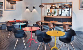 <p>Мебельный холдинг "Ангстрем" – российская компания, занимающаяся производством и продажей всей гаммы мебели для дома.</p><p>Производственные мощности компании находятся в г. Воронеж.</p><p>Дата основания компании 14 мая 1991 г.</p><p>Более 120 городов России, стран СНГ и Средней Азии – территория продаж мебели "Ангстрем".</p><p>Вы можете приобрести нашу мебель в фирменных мебельных салонах "Ангстрем", мебельных секциях в торговых центрах, а также в точках продаж наших оптовых партнеров и в интернет-магазине "Ангстрем".</p><p>География наших продаж ежегодно расширяется.</p>