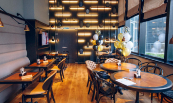 <p>Компания СоюзРегионПоставка занимается производством мебели с 1998 года. За это время мы разработали множество моделей стульев и столов, которые по-настоящему пользуются спросом и отвечают современным требованиям качества и дизайна. Мы с успехом поставляем мебель уже более 17 лет и зарекомендовали себя, как надежный поставщик и<br> производитель качественной мебели.</p>