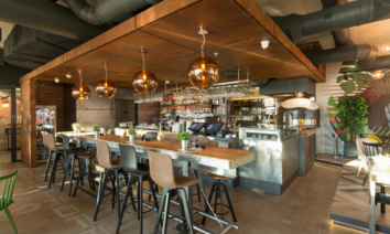 <p>Банкетные стулья и складная мебель оптом от производителя с доставкой по всей России и странам СНГ
</p><p>Собственное производство и транспорт<br>Стулья и столы для ресторанов, кафе, гостиниц и конференц-залов по оптовым ценам<br>Минимальный заказ — 100 стульев<br>Изготовим до 3000 банкетных стульев за 10 дней<br>Полная оплата только после изготовления заказа
</p>