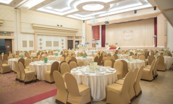 <p>Мебель в Пензе, обеденные группы, столы, стулья и другая мебель для домаи офиса от лучших мировых производителей. Низкие цены и оригинальные  современные модели в наличии и на заказ в короткие сроки.</p>