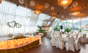 <p>Компания «ДОК 47» знает о мебели все. Много лет мы занимаемся поставками металлической, пластиковой, набивной и деревянной мебели для учебных учреждений, офисов, медицинских учреждений и иных нестандартных объектов. Мы поставляем только качественную продукцию, работаем напрямую с проверенными производителями и сохраняем доступные цены на все виды мебели, чтобы вы могли выбрать оптимальный вариант.</p>